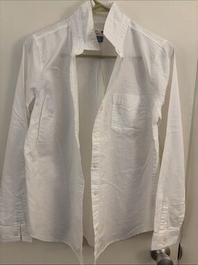 White Long-Sleeve Casual Button-Down Shirt